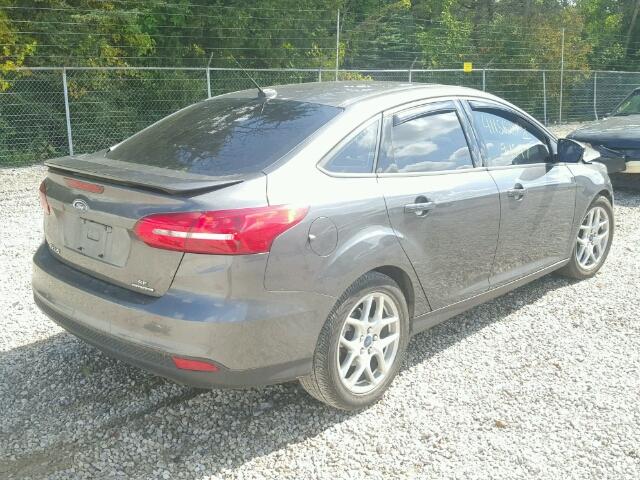 1FADP3F25FL253982 - 2015 FORD FOCUS SE GRAY photo 4