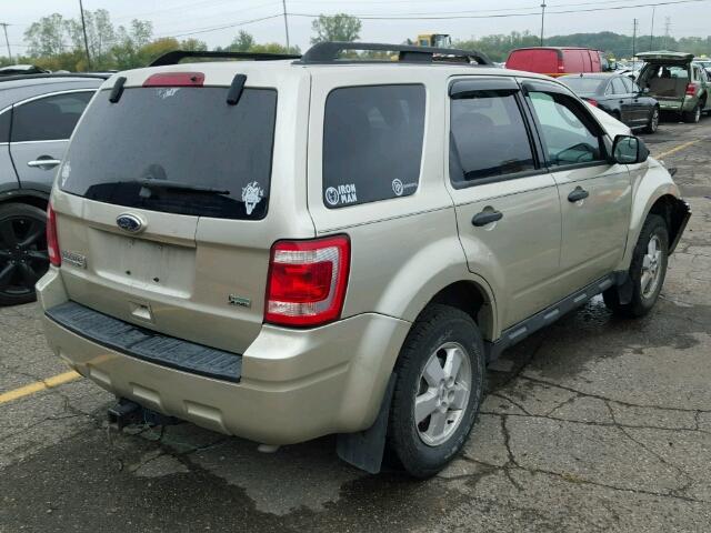 1FMCU0DG9AKA70784 - 2010 FORD ESCAPE XLT TAN photo 4