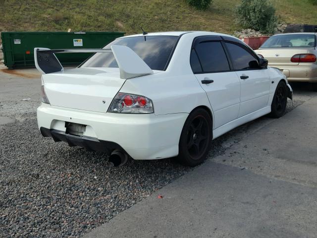 JA3AH36D85U047140 - 2005 MITSUBISHI LANCER EVO WHITE photo 4