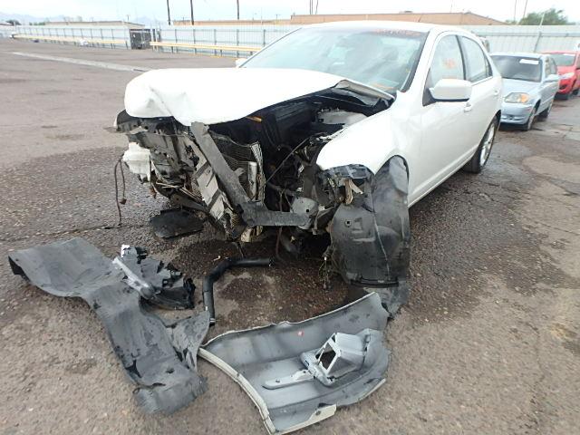 3FAHP0HG8CR342631 - 2012 FORD FUSION SE WHITE photo 2