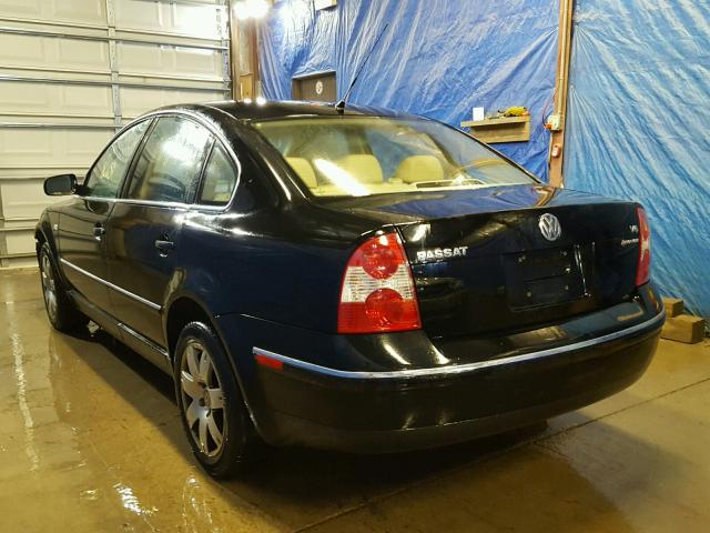 WVWTH63B61P200055 - 2001 VOLKSWAGEN PASSAT GLX BLACK photo 3