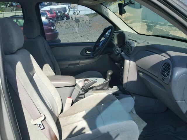 1GNES16S556101352 - 2005 CHEVROLET TRAILBLAZE GRAY photo 5