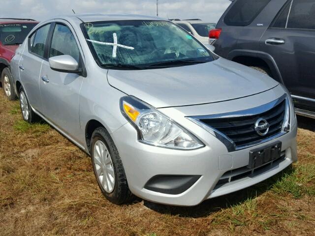 3N1CN7AP0GL818637 - 2016 NISSAN VERSA SILVER photo 1