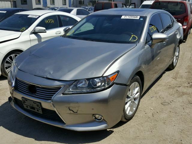 JTHBW1GG0F2086406 - 2015 LEXUS ES 300H GRAY photo 2