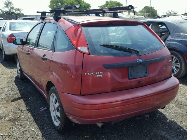 3FAFP37N25R133543 - 2005 FORD FOCUS ZX5 RED photo 3