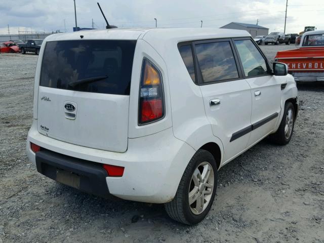 KNDJT2A2XA7137673 - 2010 KIA SOUL +/!/S WHITE photo 4