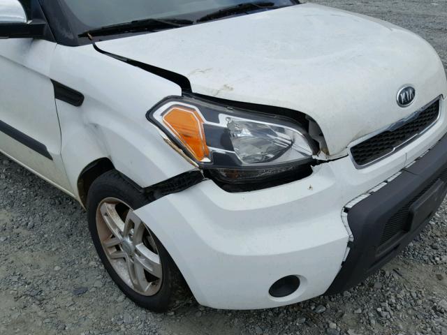 KNDJT2A2XA7137673 - 2010 KIA SOUL +/!/S WHITE photo 9