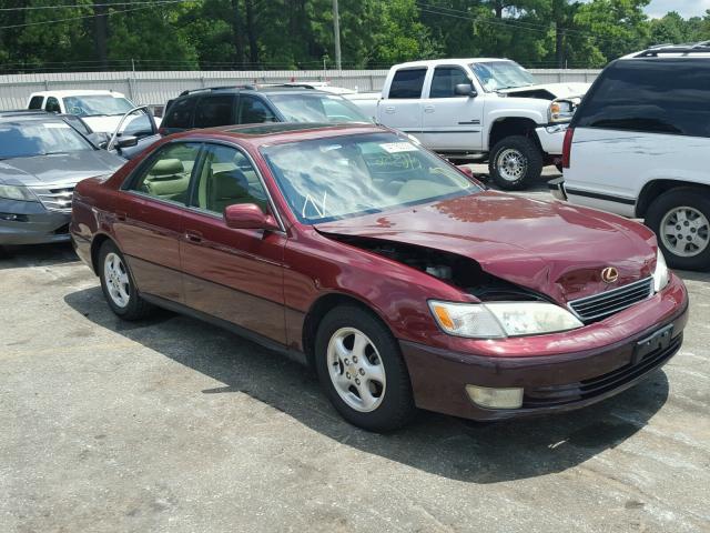 JT8BF28GXX5060139 - 1999 LEXUS ES 300 MAROON photo 1