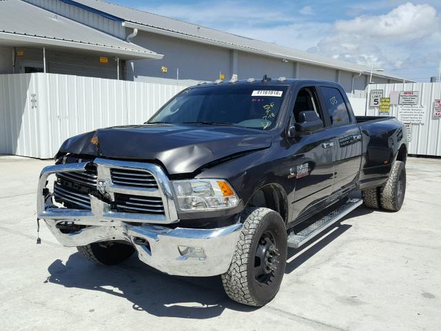 3C63RRHL8JG251438 - 2018 RAM 3500 SLT GRAY photo 2