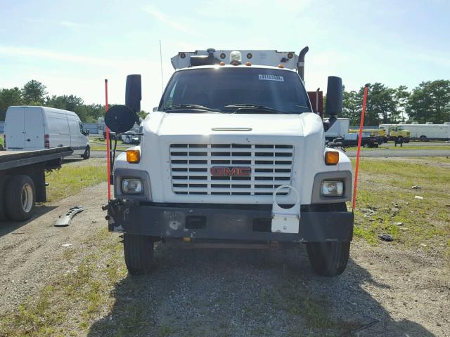 1GDM7D1C43F513245 - 2003 GMC C7500 C7E0 WHITE photo 9