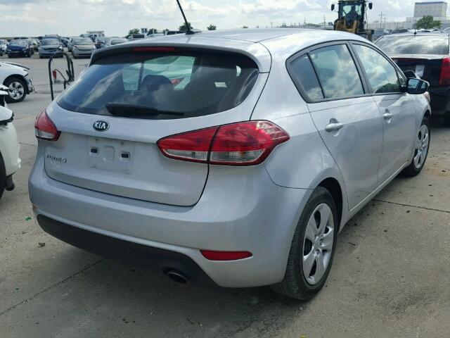 KNAFK5A82G5601376 - 2016 KIA FORTE LX SILVER photo 4