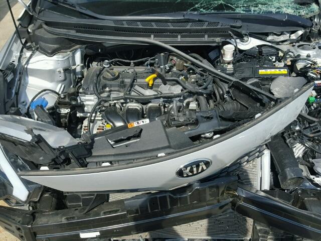 KNAFK5A82G5601376 - 2016 KIA FORTE LX SILVER photo 7