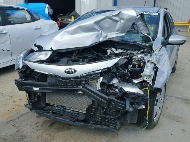 KNAFK5A82G5601376 - 2016 KIA FORTE LX SILVER photo 9