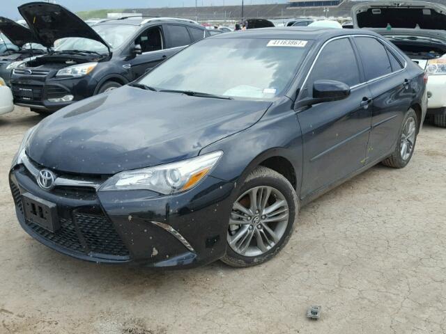 4T1BF1FK1HU333944 - 2017 TOYOTA CAMRY BLACK photo 2