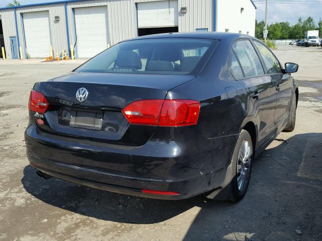 3VW2K7AJ3CM355133 - 2012 VOLKSWAGEN JETTA BASE Սև լուսանկար 4