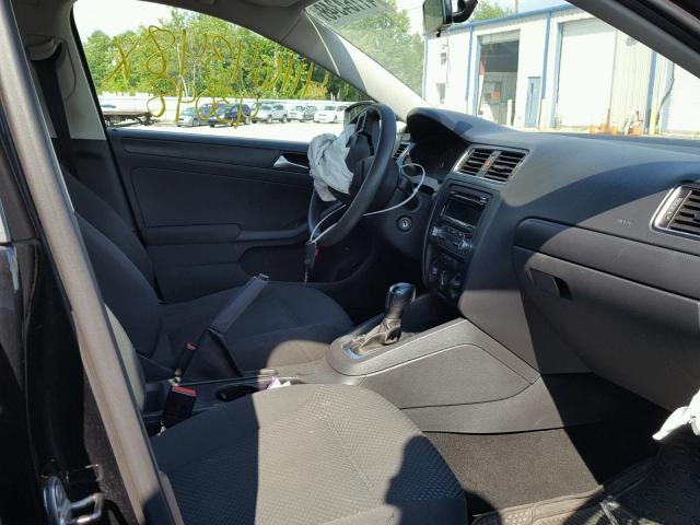 3VW2K7AJ3CM355133 - 2012 VOLKSWAGEN JETTA BASE Սև լուսանկար 5