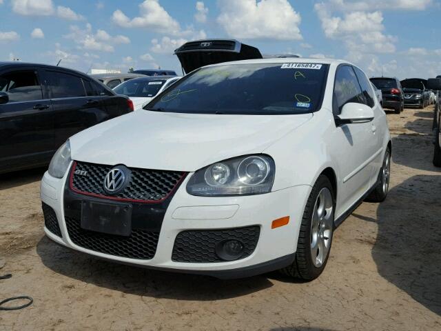 WVWFV71K18W157002 - 2008 VOLKSWAGEN GTI WHITE photo 2