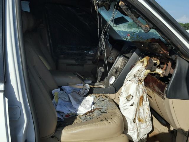 5LMFU27585LJ19022 - 2005 LINCOLN NAVIGATOR WHITE photo 5