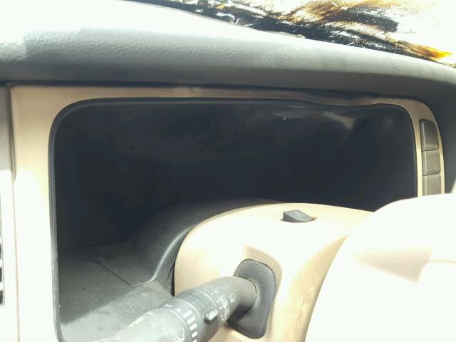 5LMFU27585LJ19022 - 2005 LINCOLN NAVIGATOR WHITE photo 8