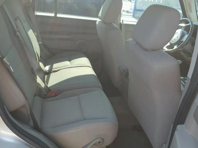1J8HG48N17C638118 - 2007 JEEP COMMANDER Bej foto 6