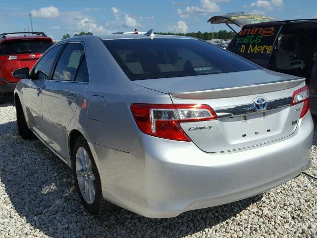 4T1BD1FK7CU037776 - 2012 TOYOTA CAMRY SILVER photo 3