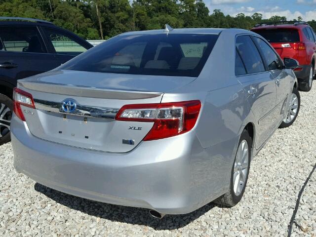 4T1BD1FK7CU037776 - 2012 TOYOTA CAMRY SILVER photo 4