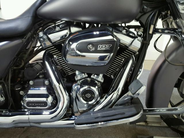 1HD1KRC14HB686128 - 2017 HARLEY-DAVIDSON FLHXS STRE GRAY photo 11