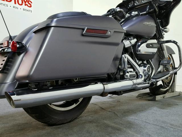 1HD1KRC14HB686128 - 2017 HARLEY-DAVIDSON FLHXS STRE GRAY photo 16