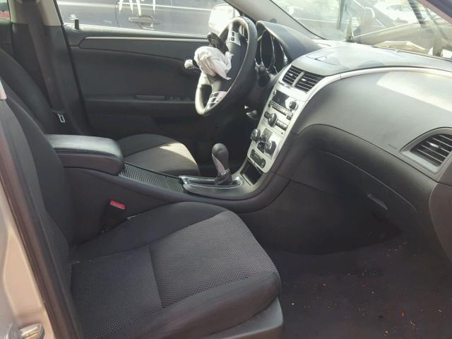 1G1ZC5EB7AF178243 - 2010 CHEVROLET MALIBU 1LT 金色 照片 5