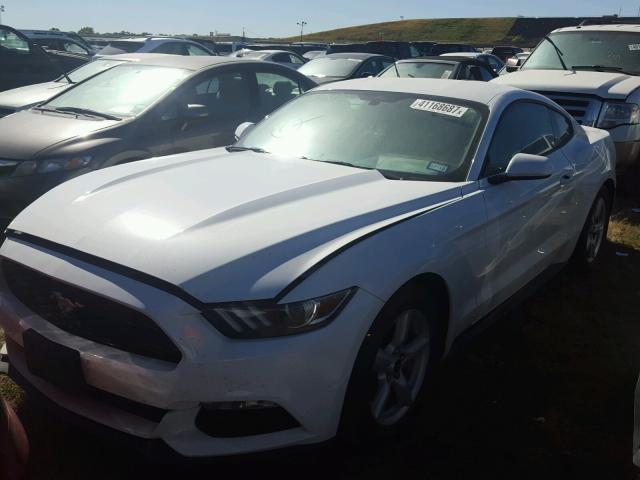 1FA6P8AM8G5303004 - 2016 FORD MUSTANG WHITE photo 2