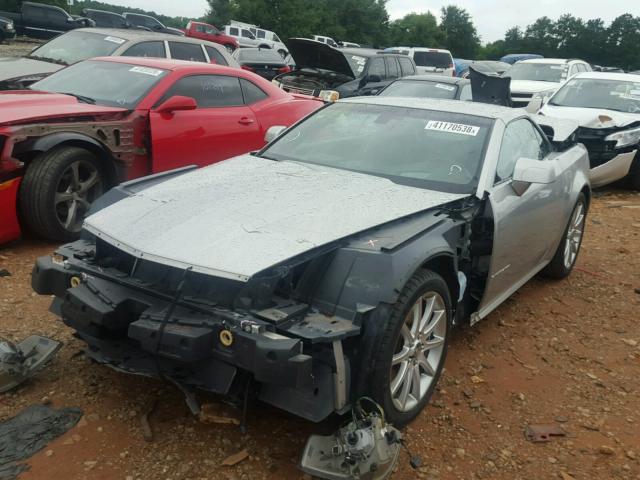 1G6YX36D265602083 - 2006 CADILLAC XLR-V SILVER photo 2