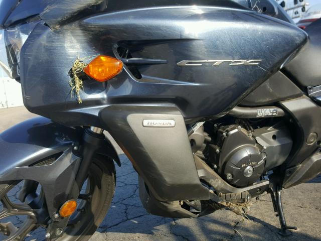 JH2RC6903GK200011 - 2016 HONDA CTX700 BLUE photo 9