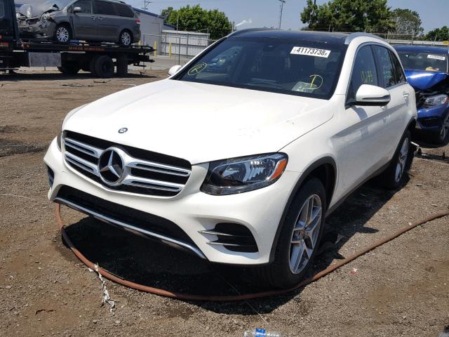 WDC0G4JB8HF226230 - 2017 MERCEDES-BENZ GLC 300 WHITE photo 2