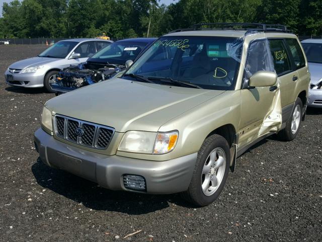 JF1SF65591H743392 - 2001 SUBARU FORESTER S GOLD photo 2
