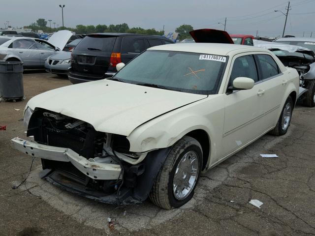 2C3LA53G46H216782 - 2006 CHRYSLER 300 WHITE photo 2