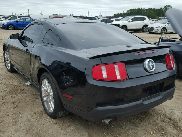 1ZVBP8AM9C5220908 - 2012 FORD MUSTANG BLACK photo 3