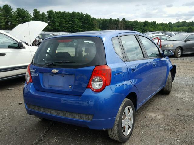 KL1TD6DE8AB099612 - 2010 CHEVROLET AVEO LS BLUE photo 4