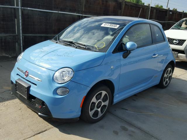 3C3CFFGE8FT613998 - 2015 FIAT 500 ELECTR BLUE photo 2