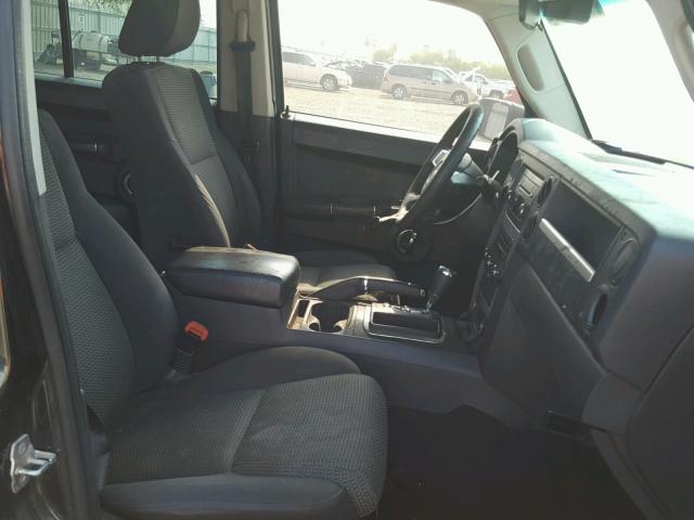 1J4RH4GK2AC157571 - 2010 JEEP COMMANDER BLACK photo 5