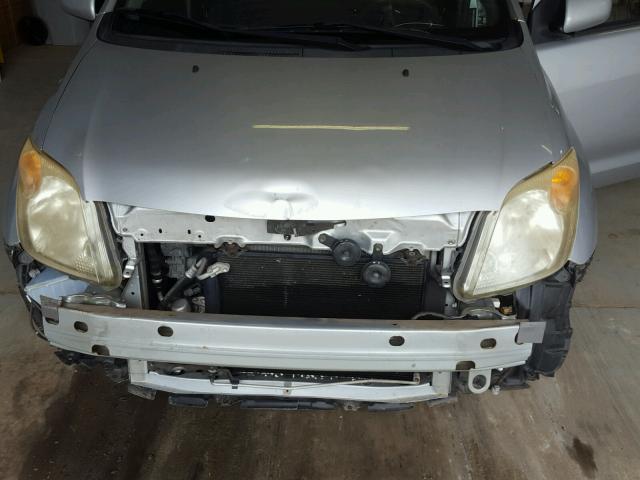 JTKKT624X50111299 - 2005 TOYOTA SCION XA SILVER photo 7