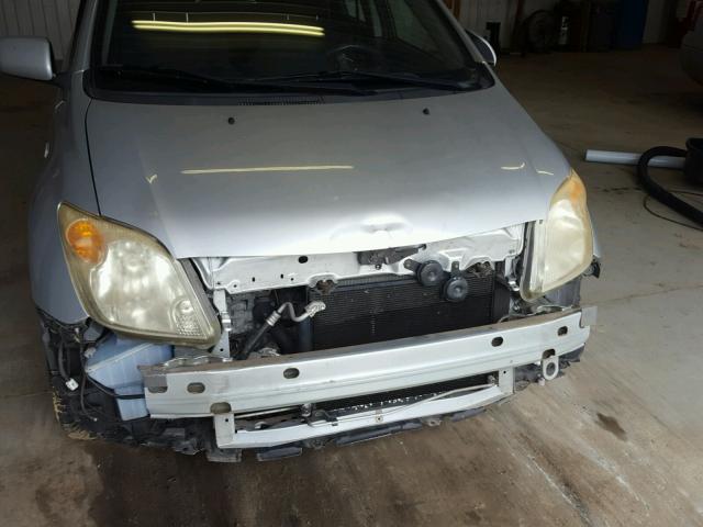 JTKKT624X50111299 - 2005 TOYOTA SCION XA SILVER photo 9