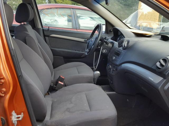 KL1TD56657B172671 - 2007 CHEVROLET AVEO BASE ORANGE photo 5