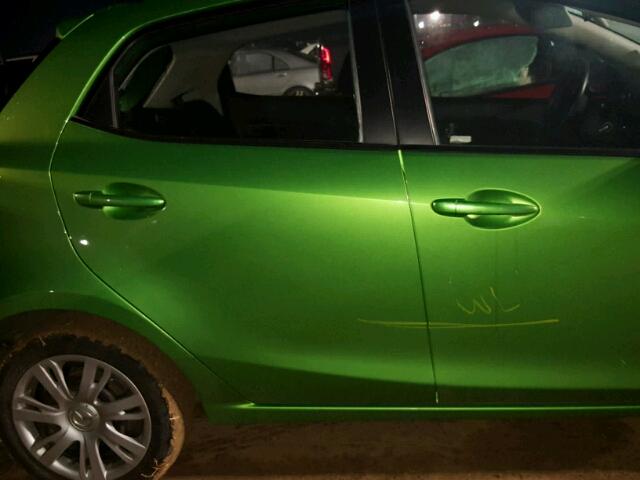 JM1DE1HY7B0127348 - 2011 MAZDA MAZDA2 GREEN photo 9