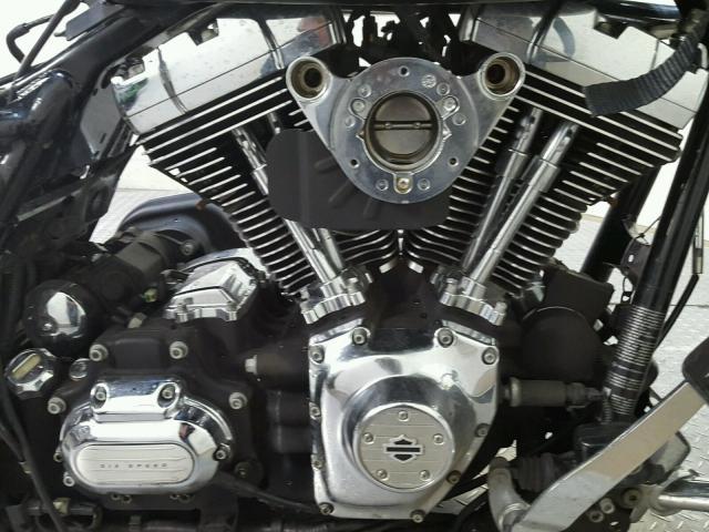 1HD1KHM17BB640549 - 2011 HARLEY-DAVIDSON FLTRX 黑色 照片 11