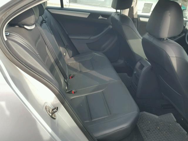 3VWD17AJ3EM385571 - 2014 VOLKSWAGEN JETTA SE 银色 照片 11