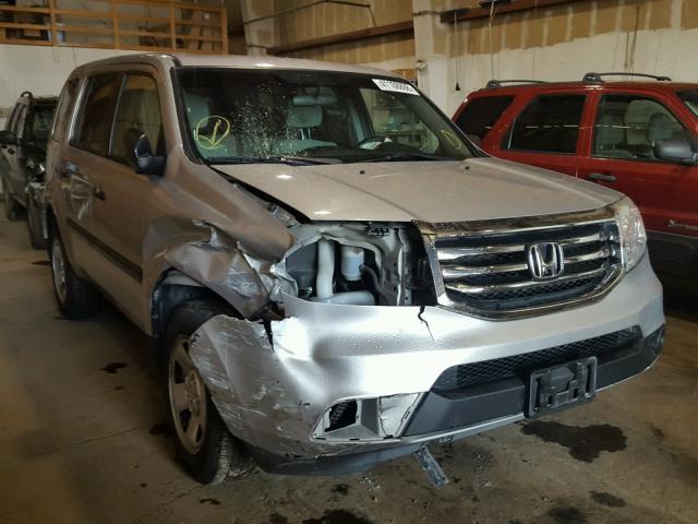 5FNYF3H28CB013092 - 2012 HONDA PILOT LX SILVER photo 1