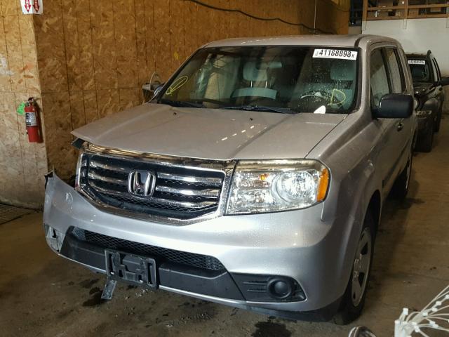 5FNYF3H28CB013092 - 2012 HONDA PILOT LX SILVER photo 2