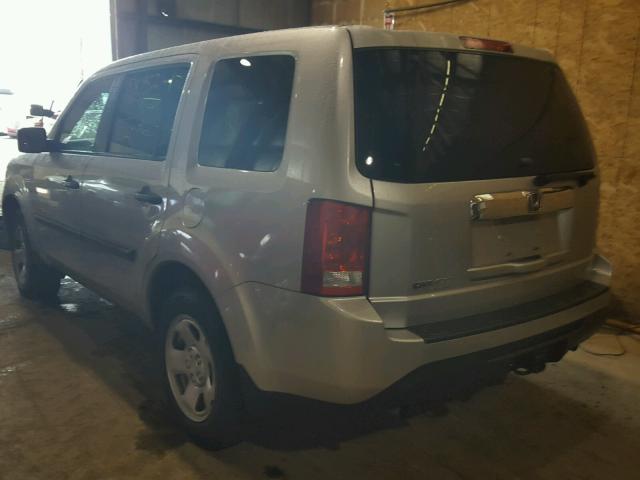 5FNYF3H28CB013092 - 2012 HONDA PILOT LX SILVER photo 3