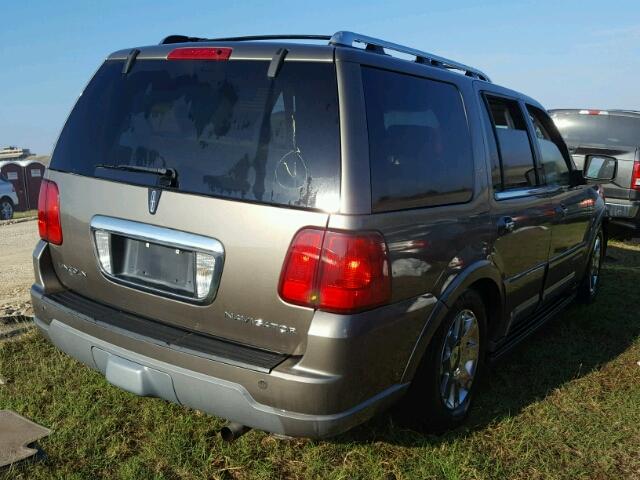 5LMFU27R03LJ41032 - 2003 LINCOLN NAVIGATOR GRAY photo 4