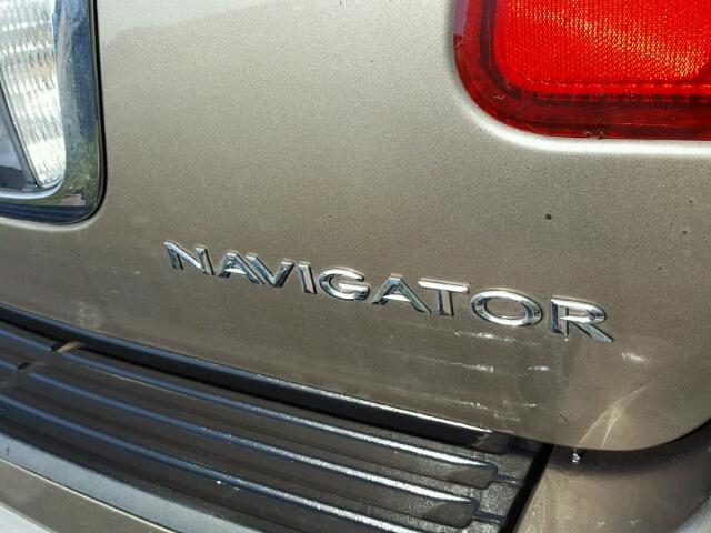 5LMFU27R03LJ41032 - 2003 LINCOLN NAVIGATOR GRAY photo 9